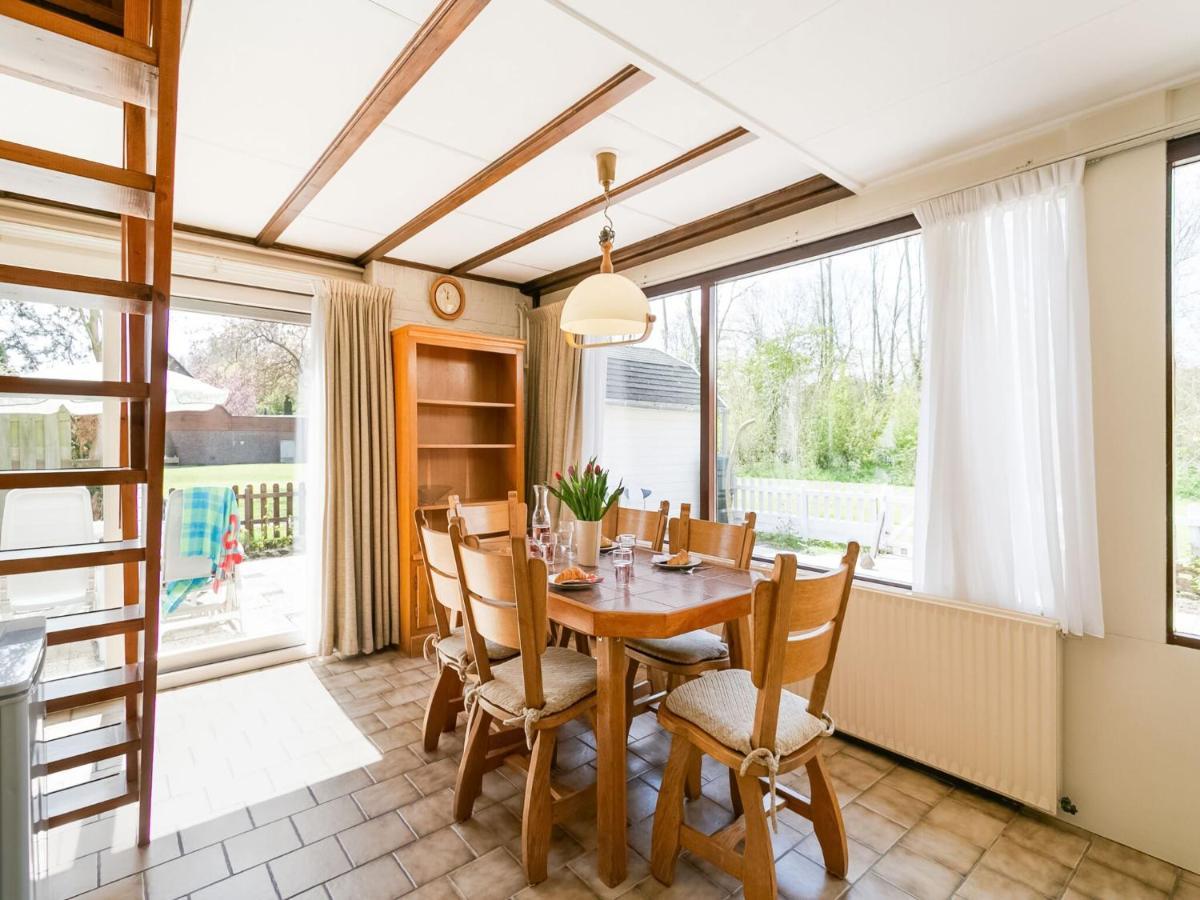 Holiday Home In Noordwijkerhout With Terrace Close To A Lake Exterior foto